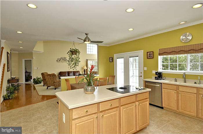 14213 Autumn Gold Road Boyds, MD 20841 - Photo 16 of 27 Kitchen