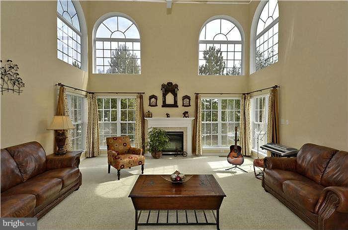 14213 Autumn Gold Road Boyds, MD 20841 - Photo 5 of 27 Family Room