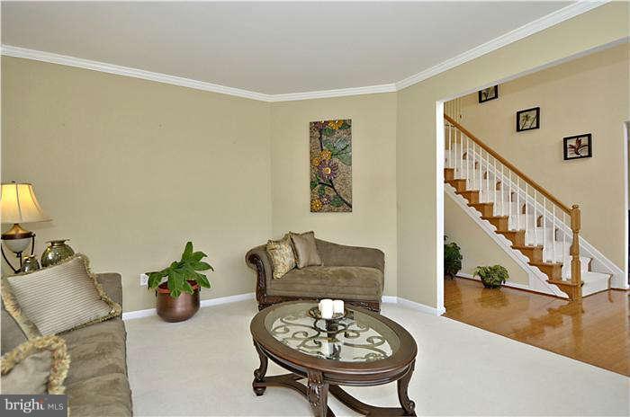14213 Autumn Gold Road Boyds, MD 20841 - Photo 8 of 27 Living Room