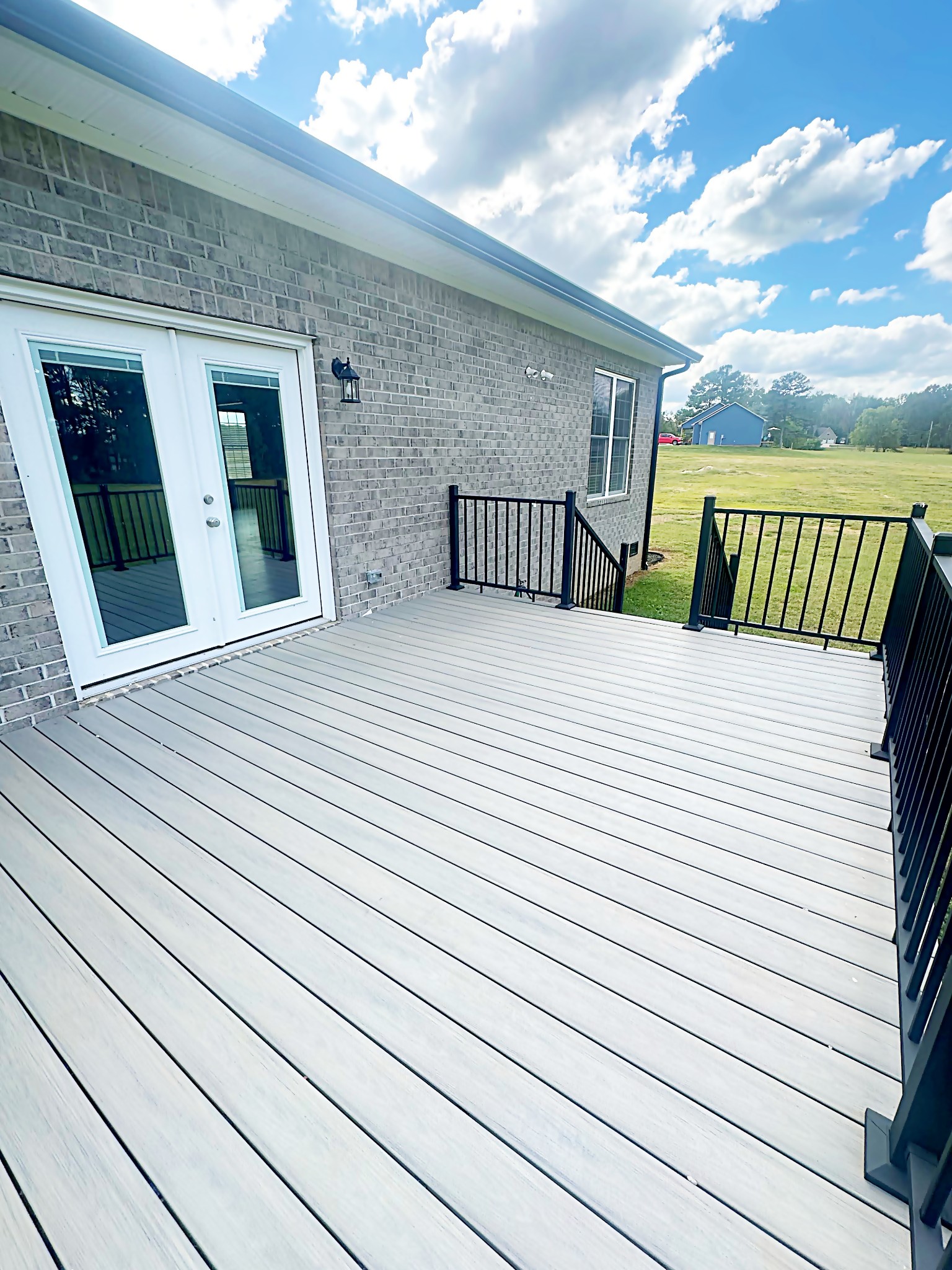 821 Alman Cemetery Road Paris, TN 38242 - Photo 29 of 32 a terrace view with seating space