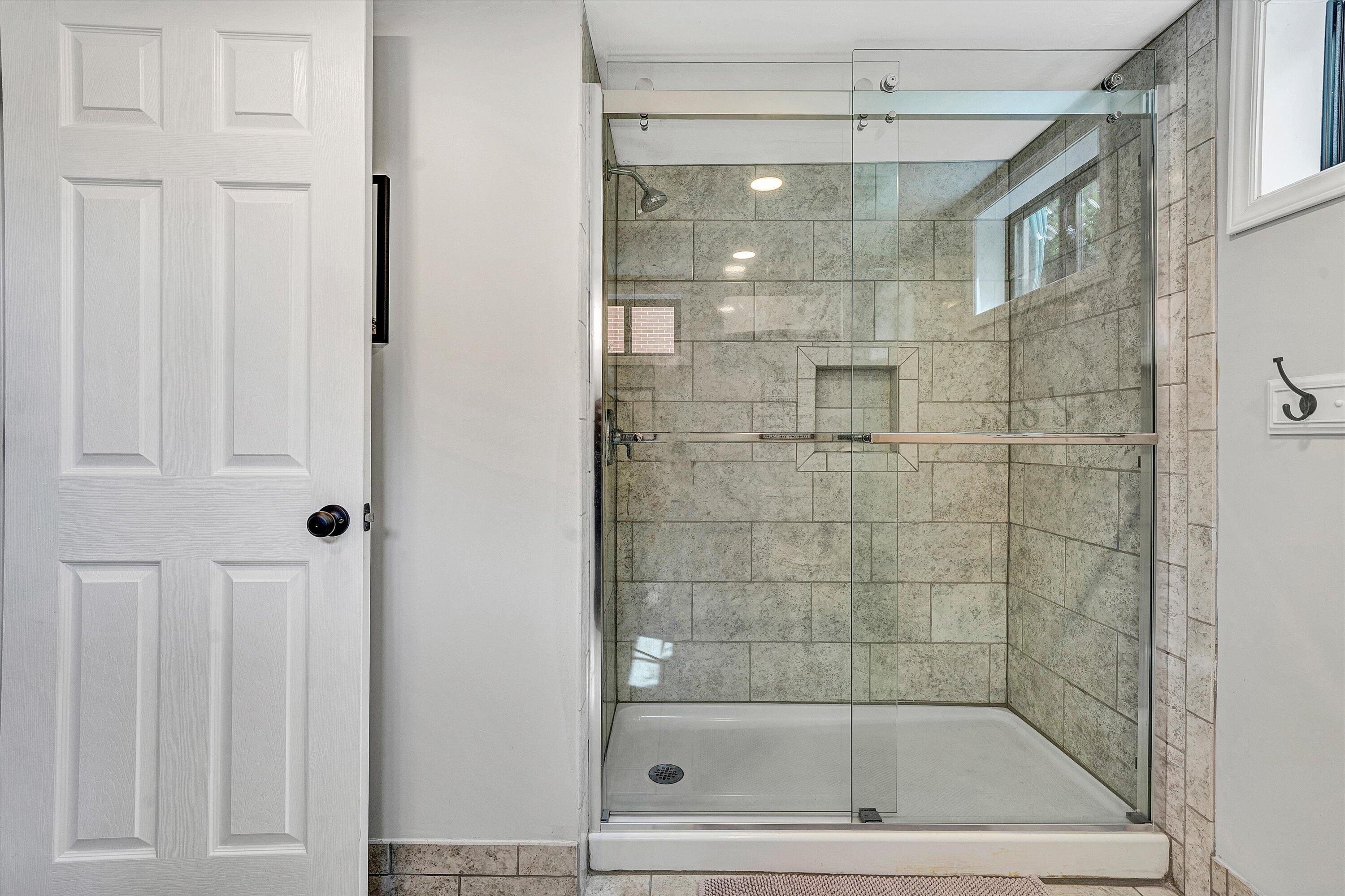1017 Overland Road Southwest Roanoke, VA 24015 - Photo 47 of 58 Lower Level Full Bath