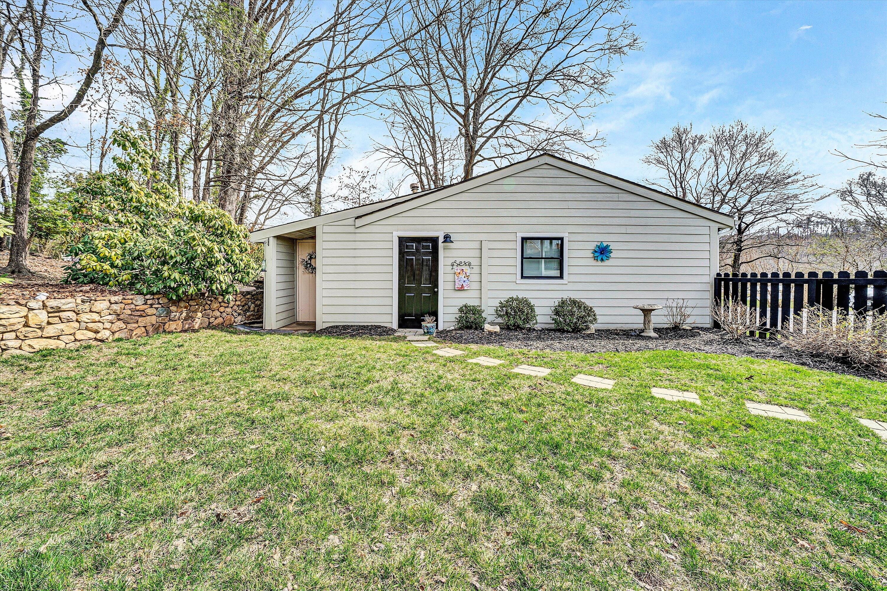 1017 Overland Road Southwest Roanoke, VA 24015 - Photo 53 of 58 Side of Garages