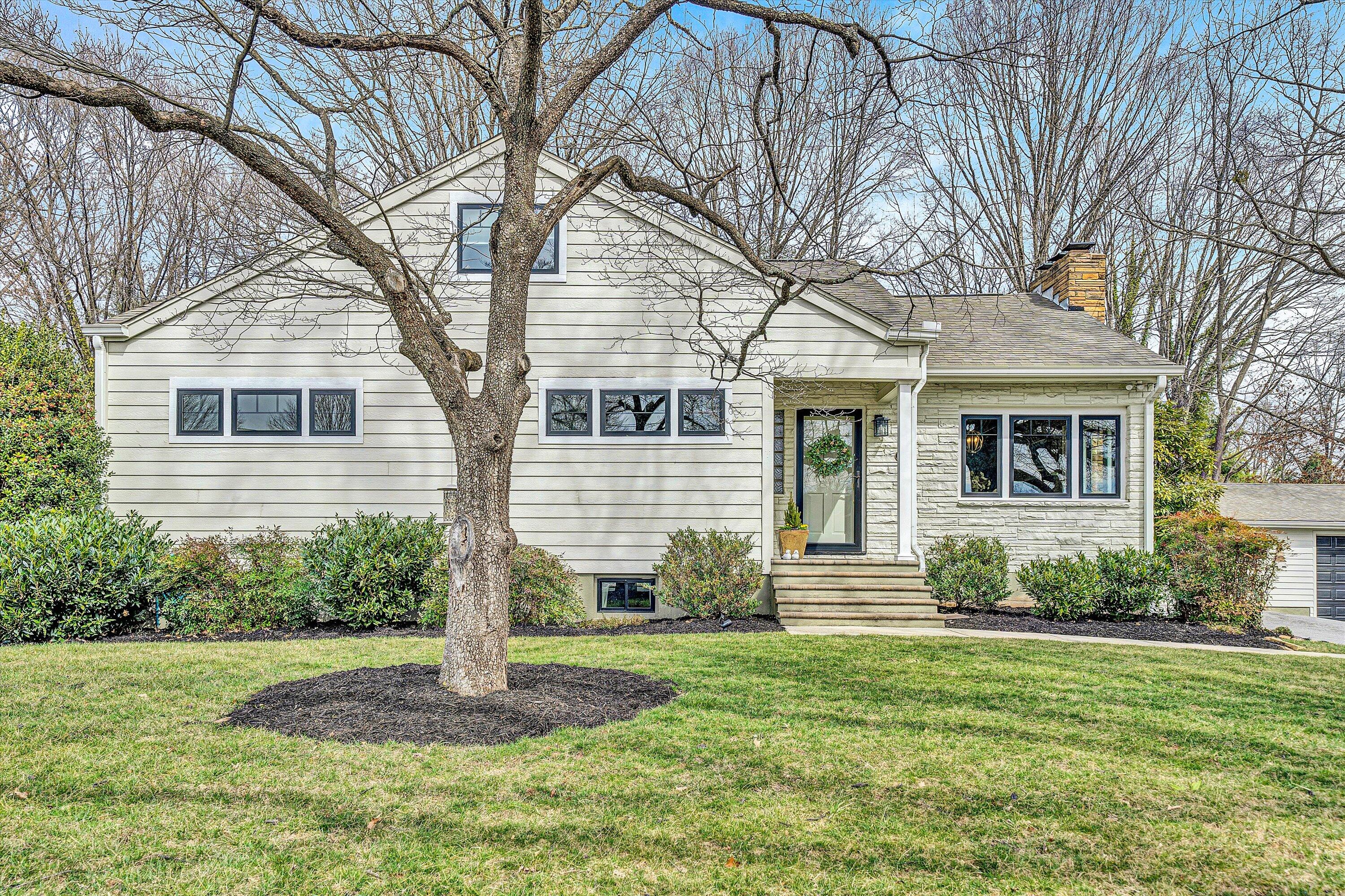 1017 Overland Road Southwest Roanoke, VA 24015 - Photo 56 of 58 Front Exteior
