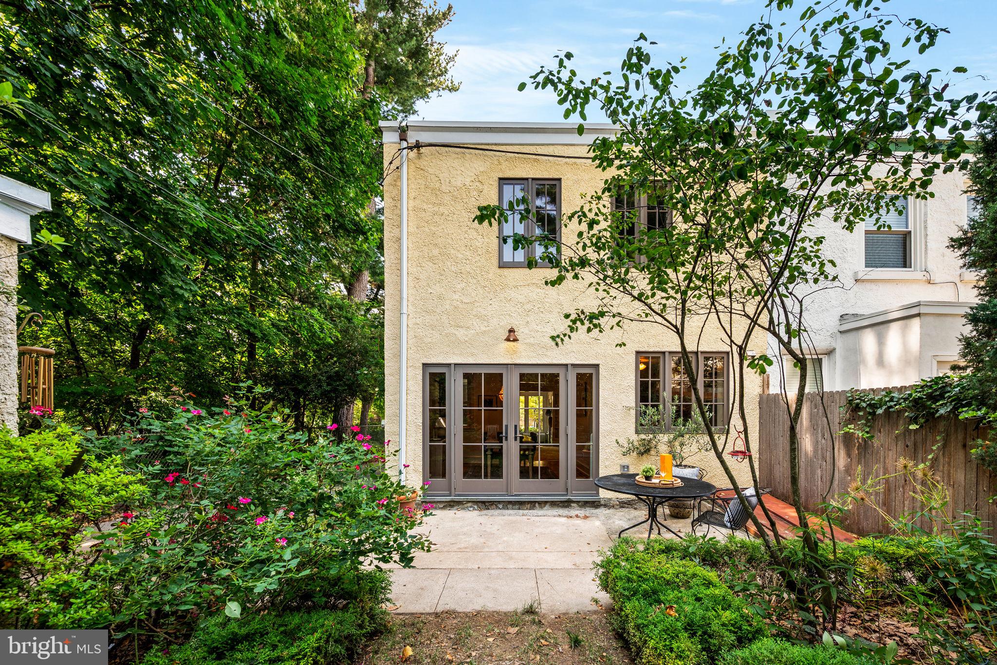 3310 West Penn Street Philadelphia, PA 19129 - Photo 21 of 26 front view of a house with a porch