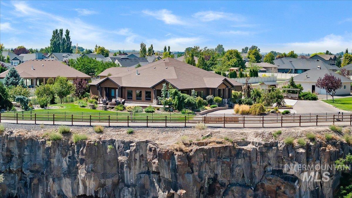 465 Canyon Rim Road Twin Falls, ID 83301 - Photo 4 of 44 Gallery Image 4