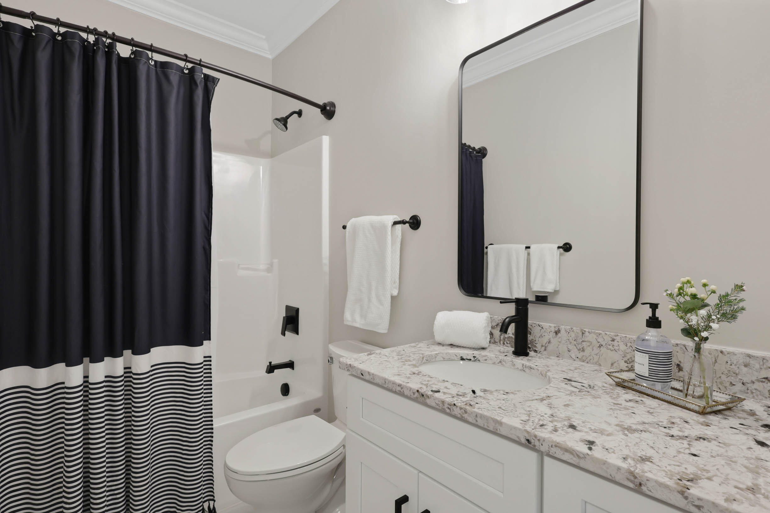 7457 Peytons Rise Way Georgetown, TN 37336 - Photo 25 of 49 Main Level Guest Bath