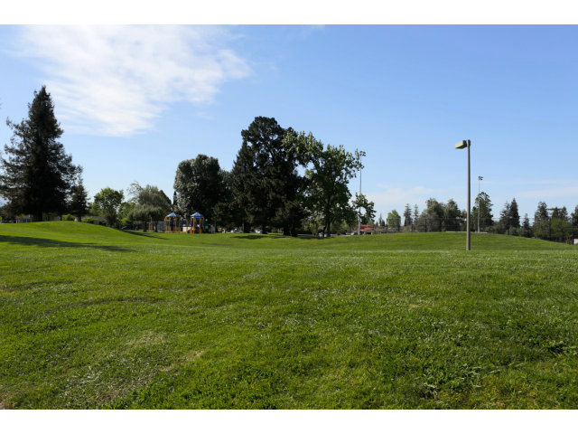 4756 Raspberry Place San Jose, CA 95129 - Photo 19 of 22 Gallery Image 19