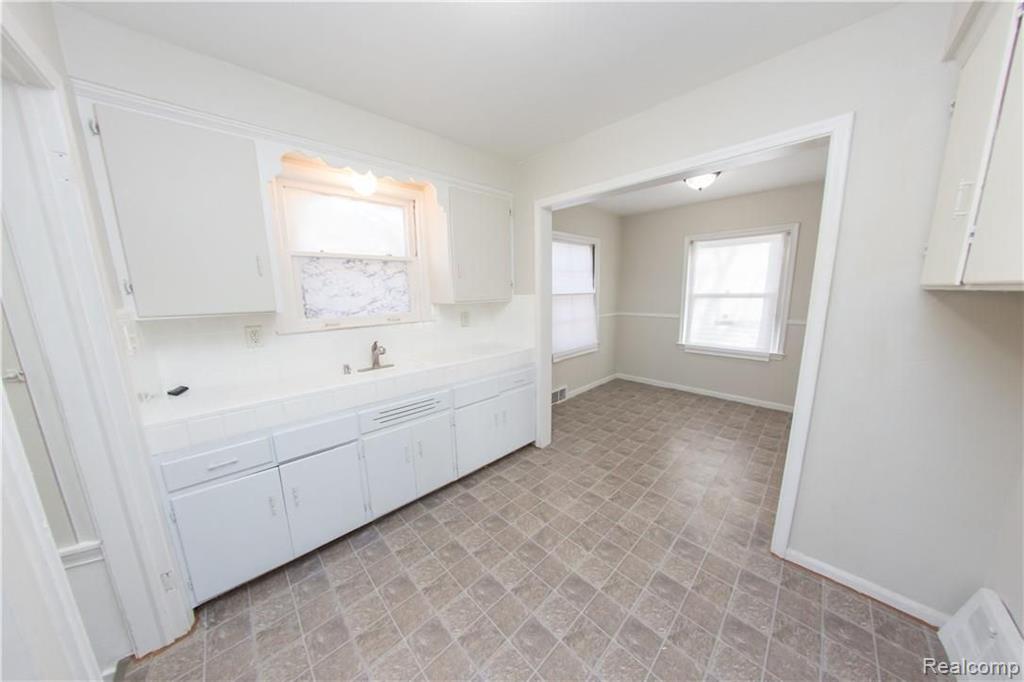 13437 Toepfer Road Warren, MI 48089 - Photo 14 of 57