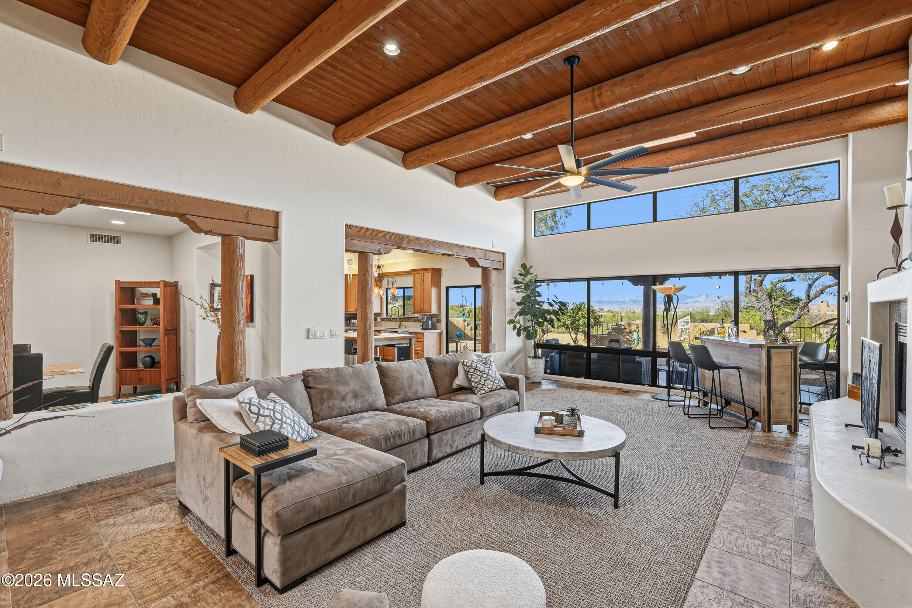 6060 North Abington Road Tucson, AZ 85743 - Photo 31 of 47 Abundant natural light