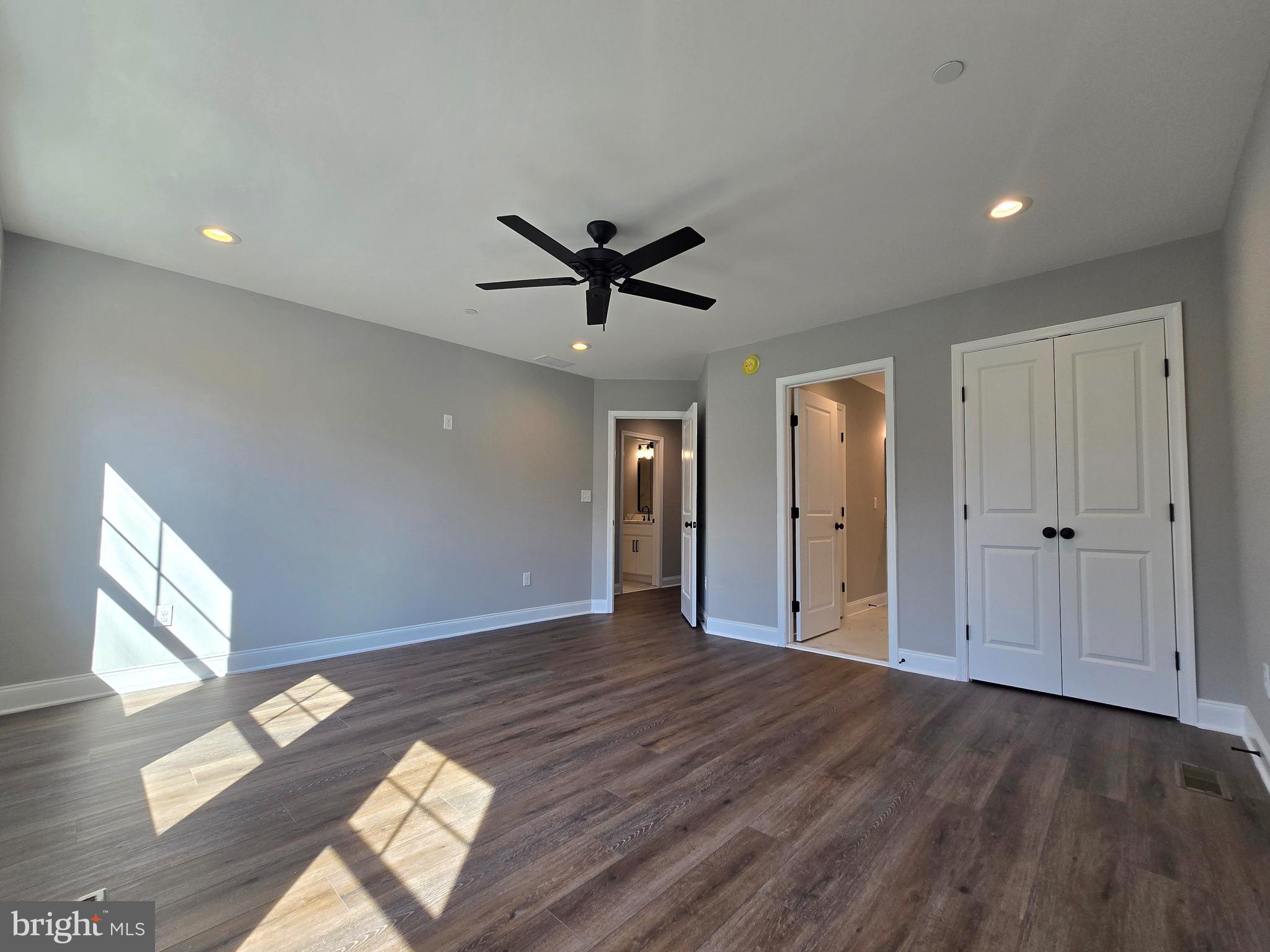 259 Arundel Road Pasadena, MD 21122 - Photo 8 of 10 Primary bedroom with primary bath