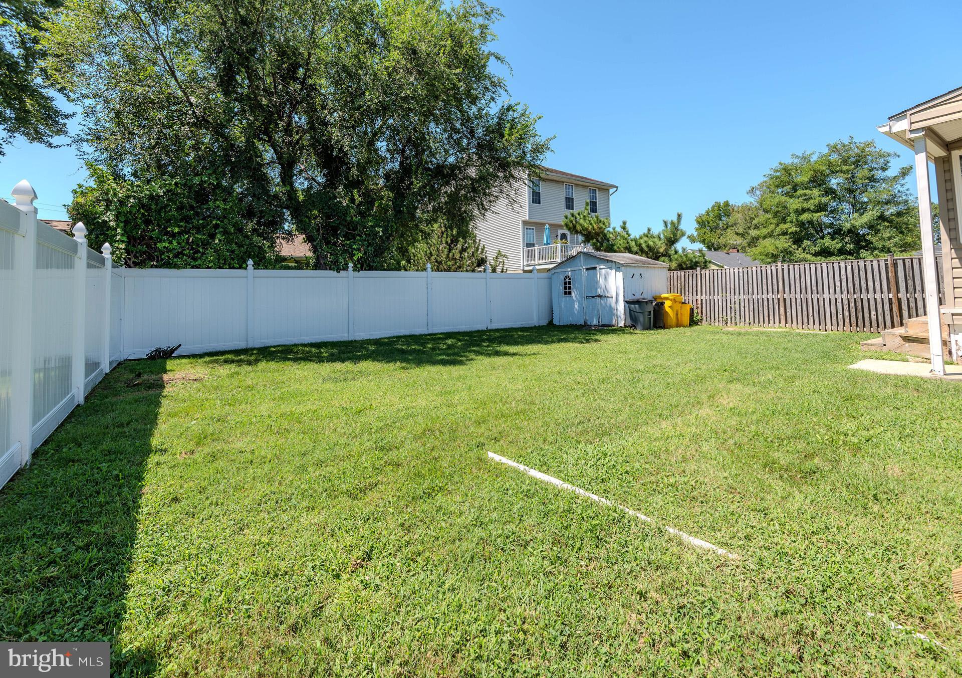 8462 Miramar Road Pasadena, MD 21122 - Photo 26 of 38 Great for Entertaining!