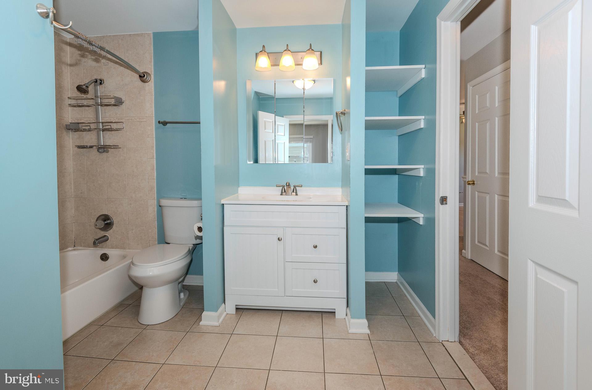 8462 Miramar Road Pasadena, MD 21122 - Photo 10 of 38 Main Level Full Bathroom