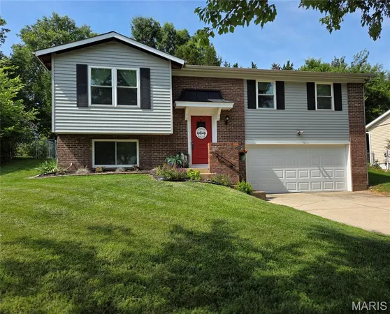 $339,000 | 1382 Premio Drive, Fenton, MO 63026