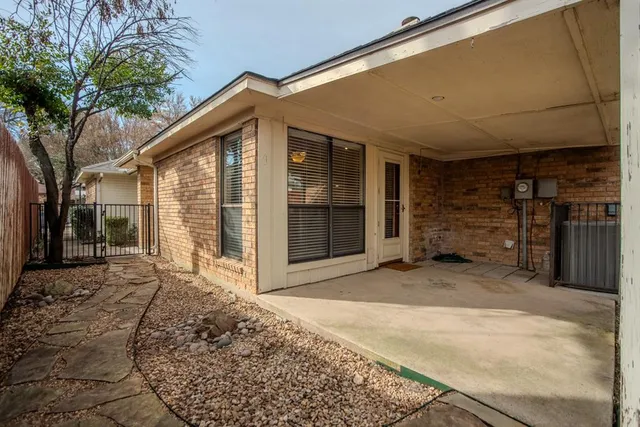 $1,950 | 568 Grace Lane, Coppell, TX 75019