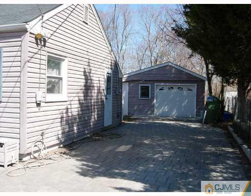 49 West Stony Road Edison, NJ 08817 - Photo 2 of 5