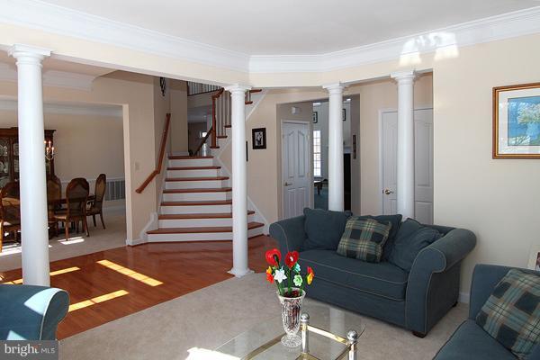 2514 Sapling Ridge Lane Brookeville, MD 20833 - Photo 2 of 25 OPEN LIVING ROOM WITH BAY WINDOW