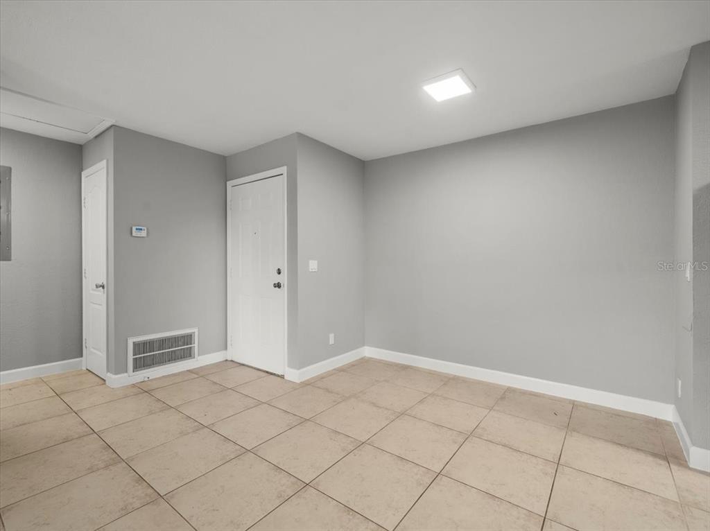 230 Thorntree Place, Unit 230 Brandon, FL 33510 - Photo 17 of 49 a view of an empty room