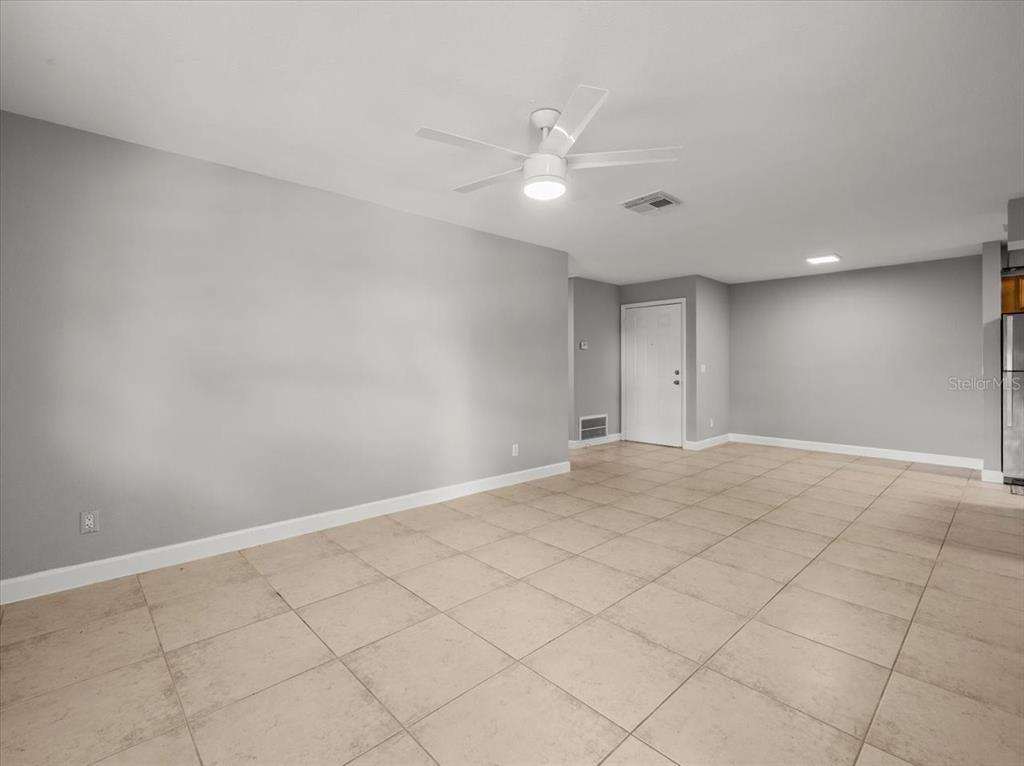 230 Thorntree Place, Unit 230 Brandon, FL 33510 - Photo 29 of 49 a view of an empty room