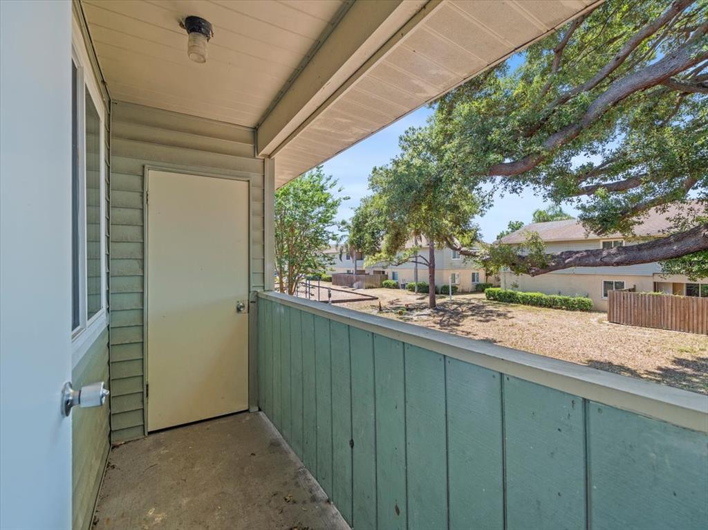 230 Thorntree Place, Unit 230 Brandon, FL 33510 - Photo 30 of 49 a view of a balcony