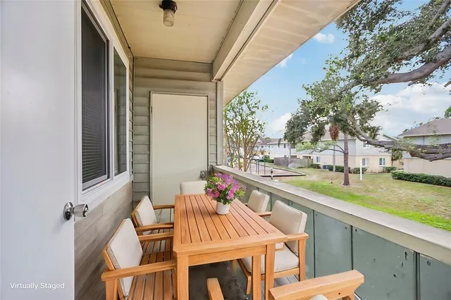 $184,000 | 230 Thorntree Place, Unit 230, Brandon, FL 33510