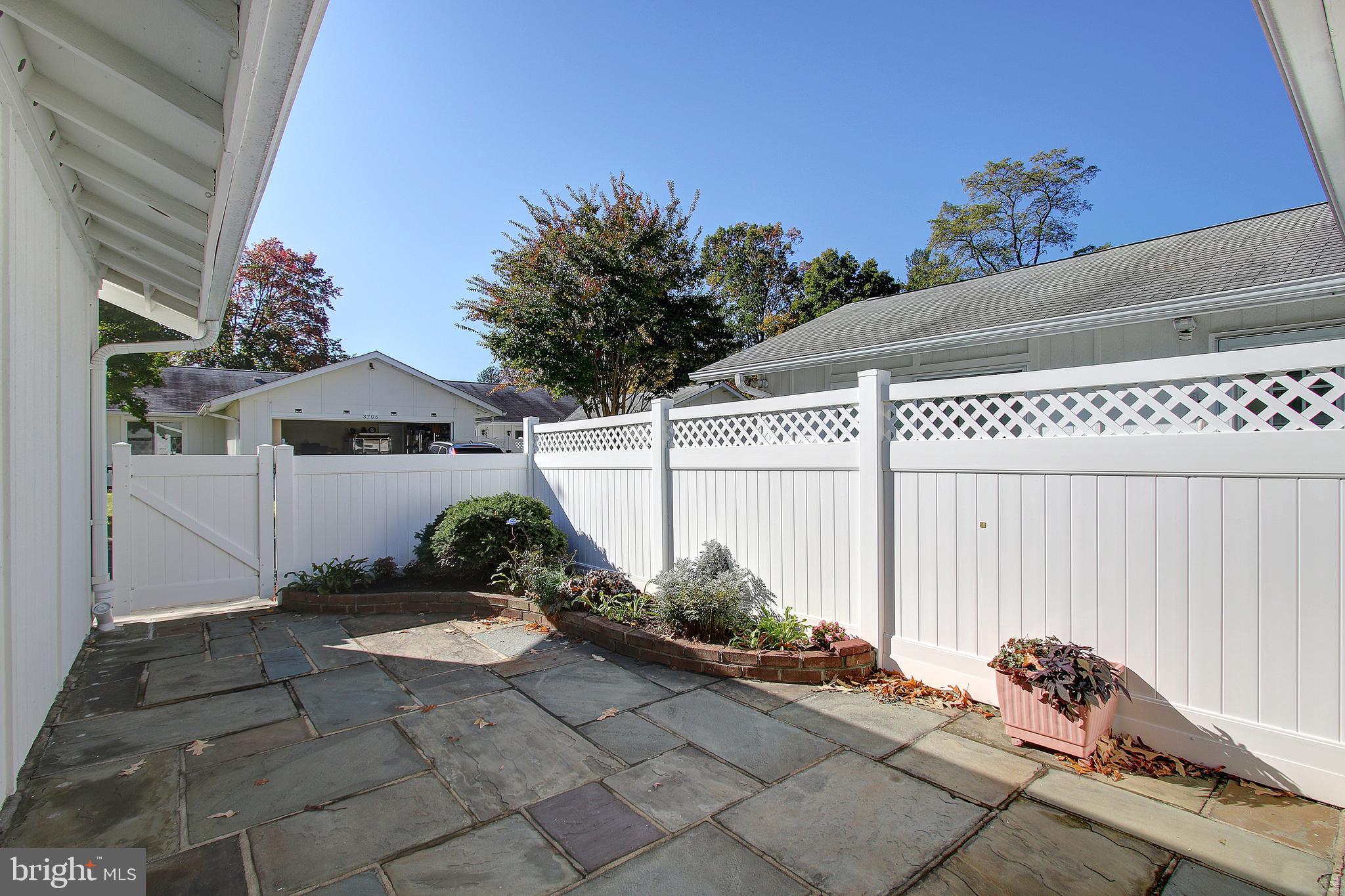 3705 Bethnal Way, Unit 33B Silver Spring, MD 20906 - Photo 20 of 32 Fenced outdoor patio with small garden