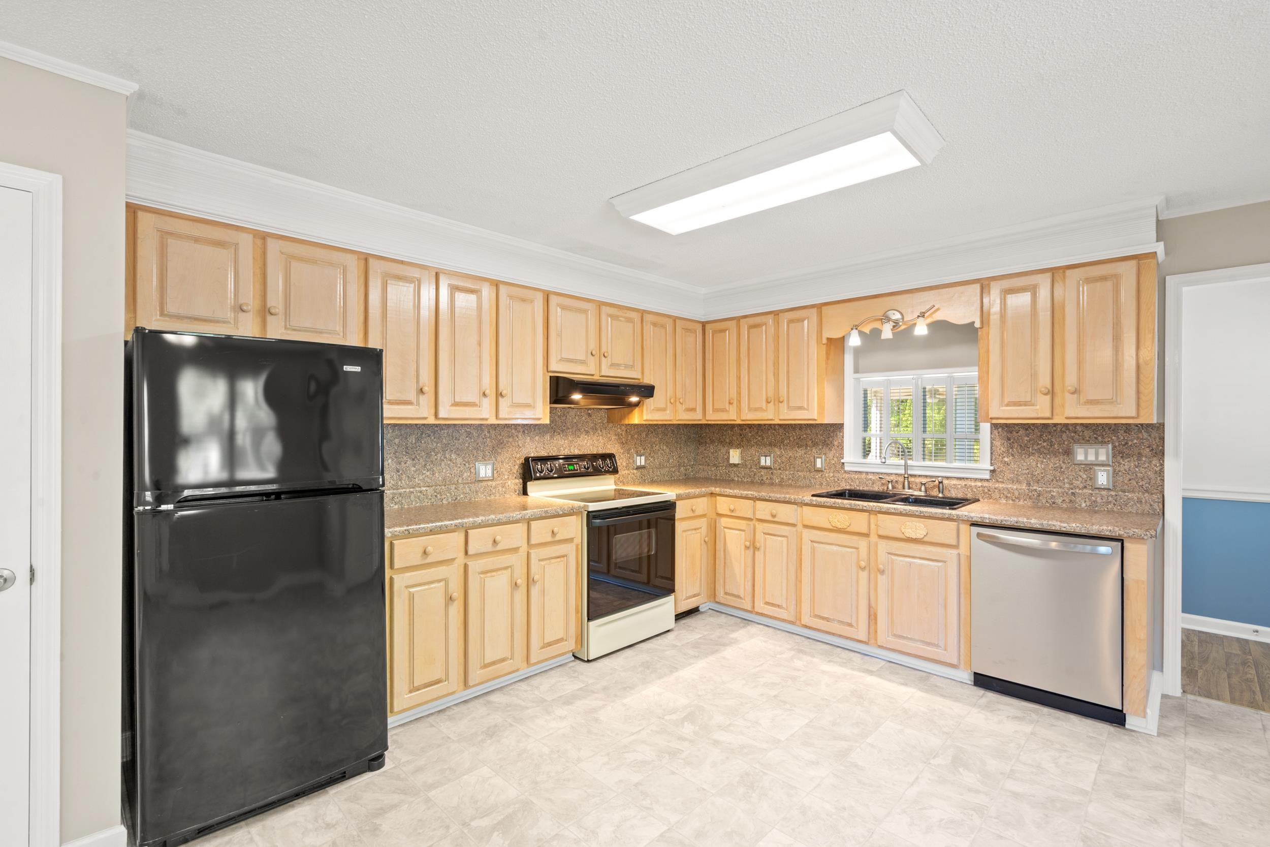 736 Millers Road Mullins, SC 29574 - Photo 2 of 38