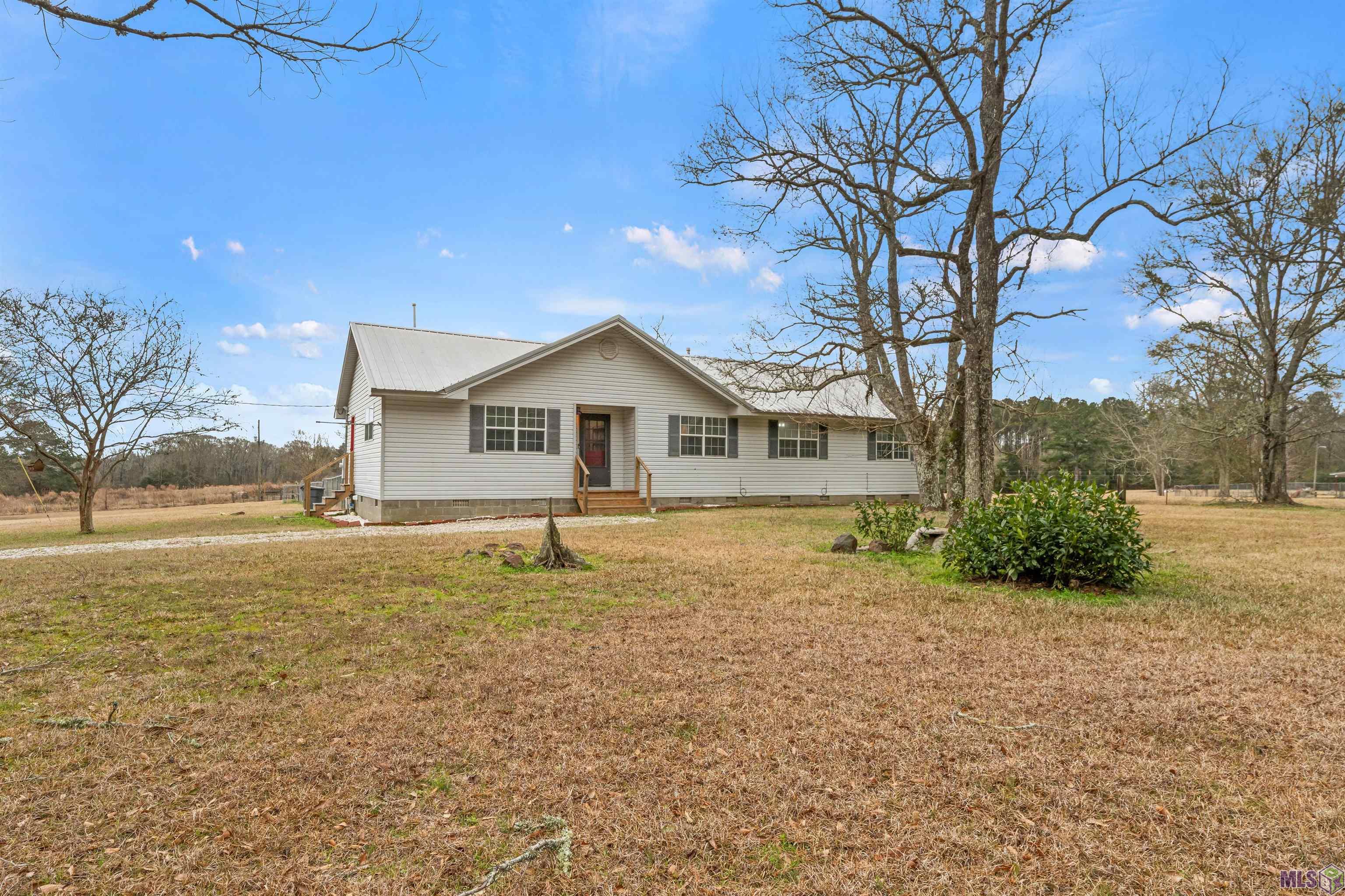 7155 Carruth Road Wilson, LA 70789 - Photo 2 of 30