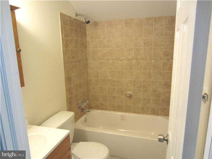41 Maroon Road Levittown, PA 19056 - Photo 16 of 23 Bathroom