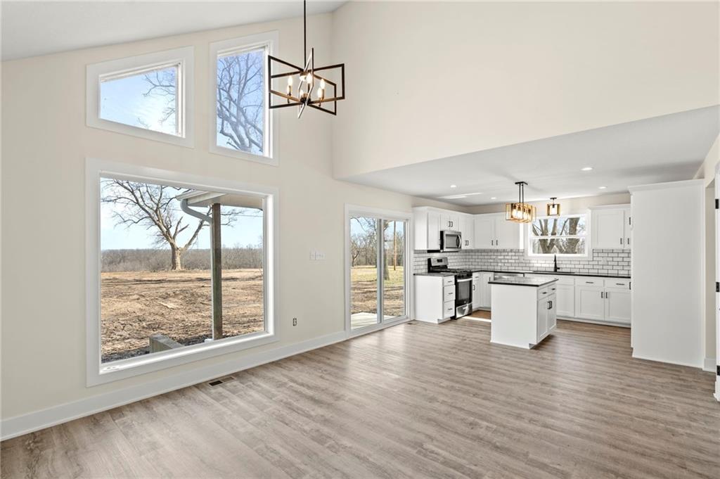 457 State Rte F Centerview, MO 64019 - Photo 11 of 34