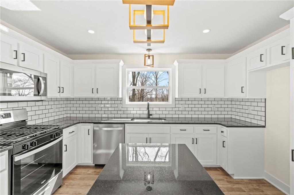 457 State Rte F Centerview, MO 64019 - Photo 15 of 34