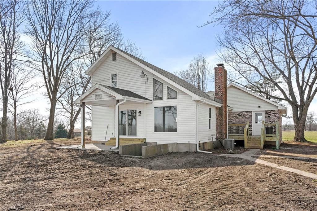 457 State Rte F Centerview, MO 64019 - Photo 2 of 34