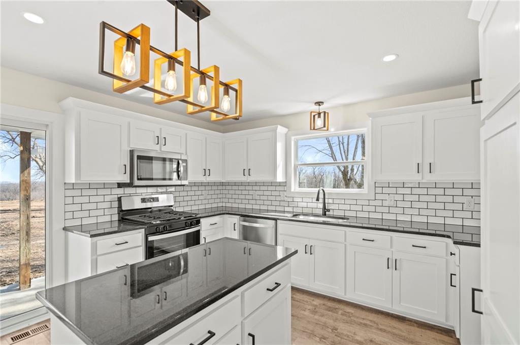 457 State Rte F Centerview, MO 64019 - Photo 22 of 34