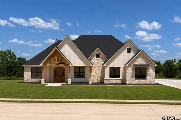 $521,100 | 17038 Woodcrest Circle, Lindale, TX 75771
