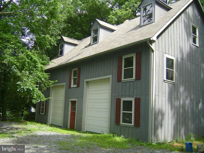 14106 Peddicord Road Mount Airy, MD 21771 - Photo 20 of 21 Garage 1