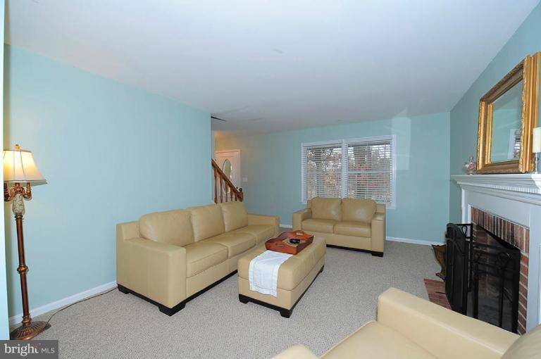 14106 Peddicord Road Mount Airy, MD 21771 - Photo 4 of 21 Living Room