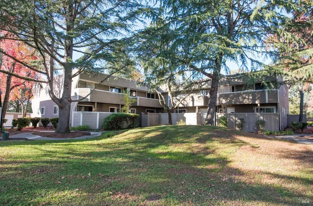 $340,000 | 2147 West Steele Lane, Santa Rosa, CA 95403