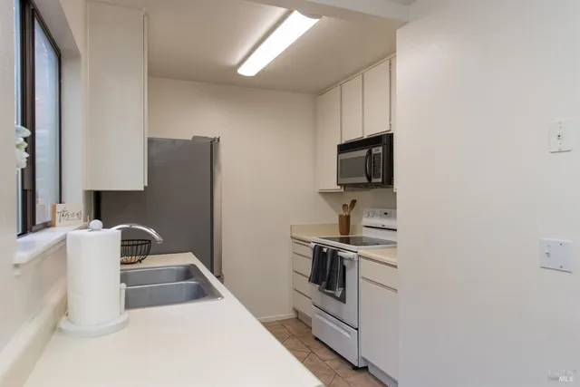 $340,000 | 2147 West Steele Lane, Santa Rosa, CA 95403