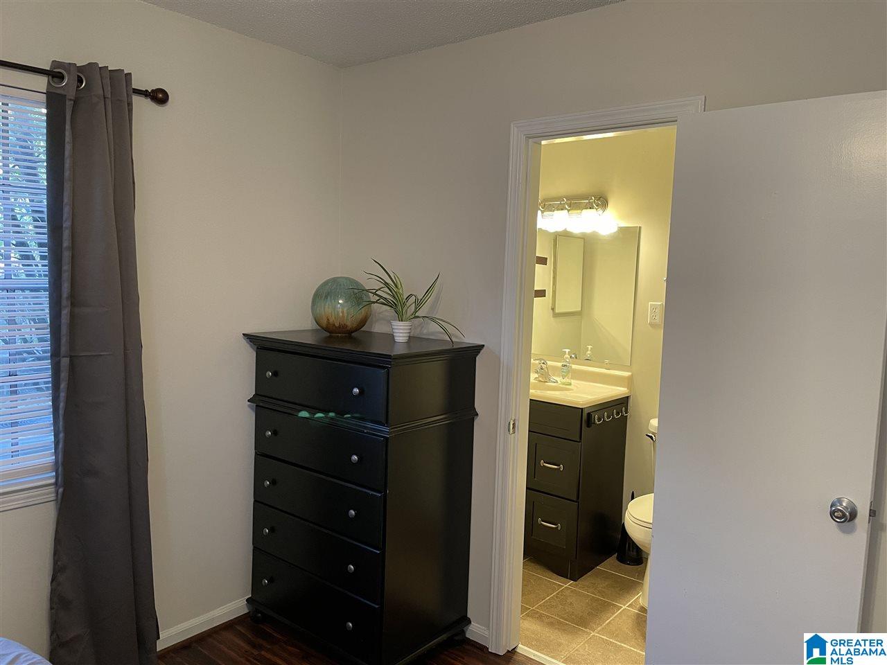 3445 Sandner Court, Unit A Birmingham, AL 35209 - Photo 12 of 19