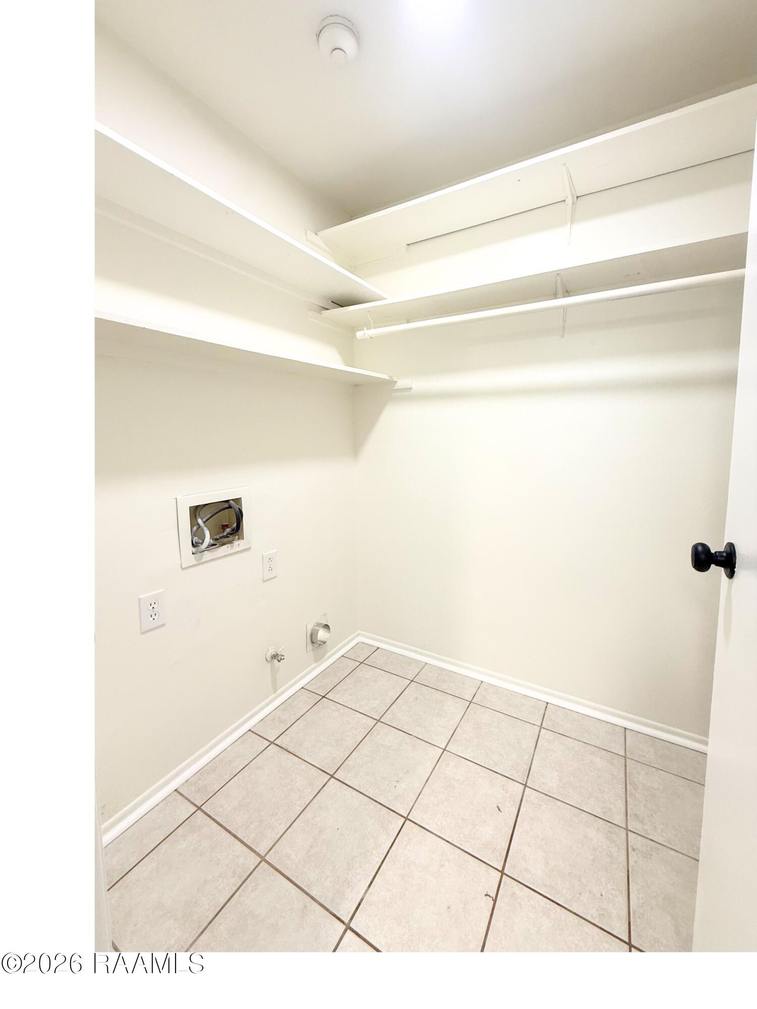 208 Castle Row Lafayette, LA 70506 - Photo 7 of 16 Laundry Room