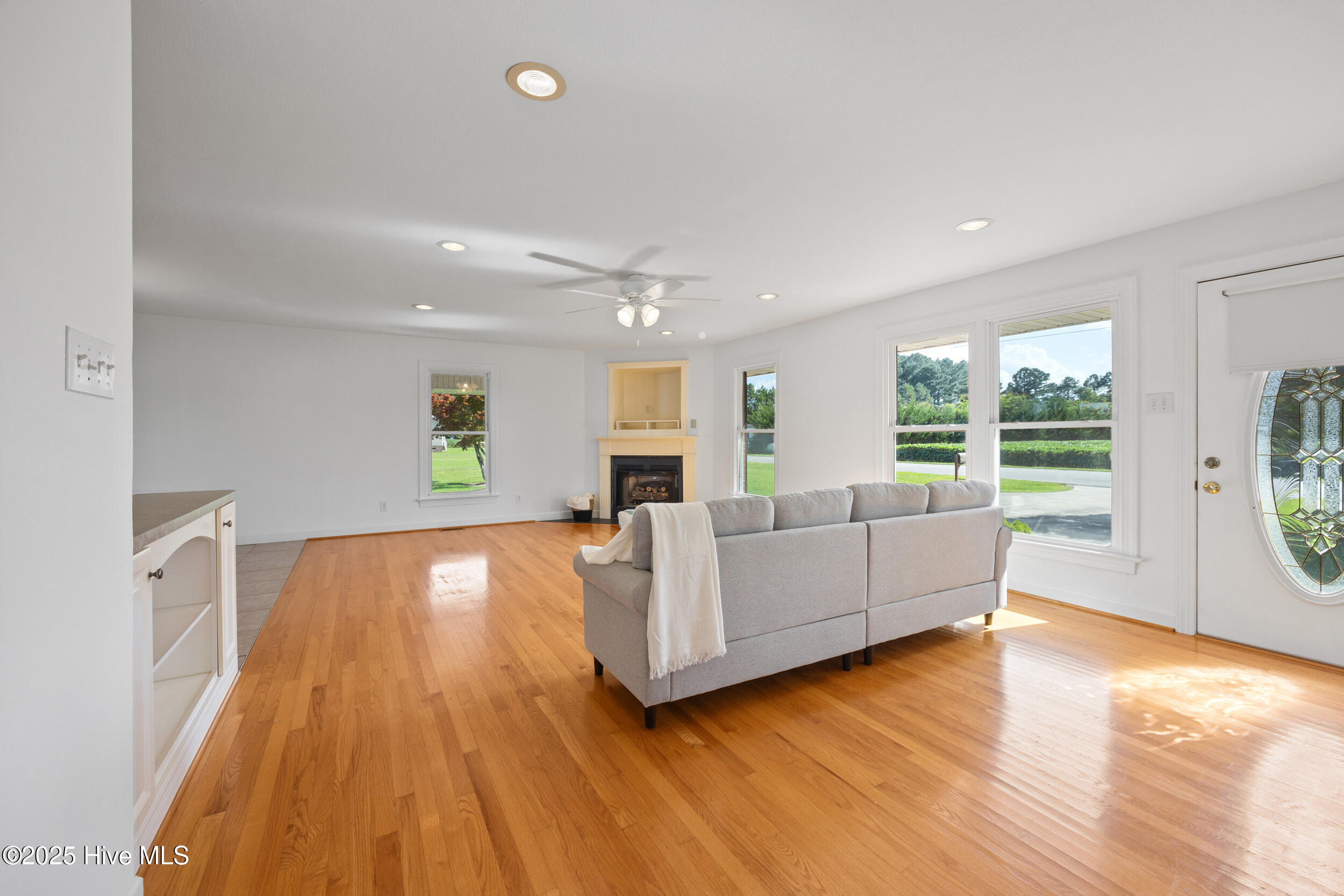 644 Happy Home Road Tyner, NC 27980 - Photo 6 of 28 Living room