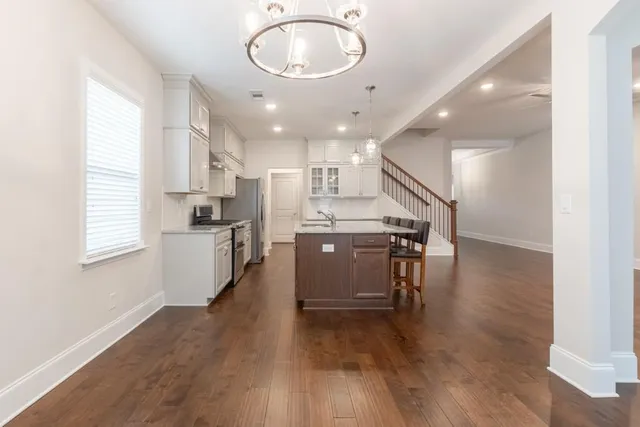 $699,900 | 601 Cork Street, Woodstock, GA 30188