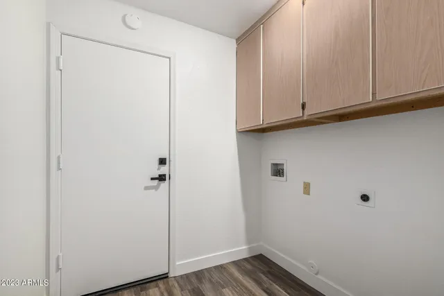 a view of a storage & utility room