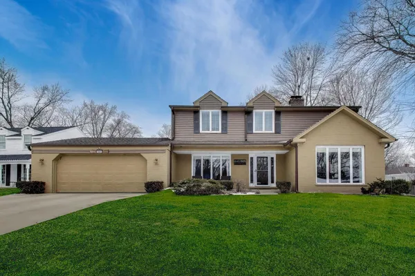 $755,000 | 1605 Burning Trail, Wheaton, IL 60189