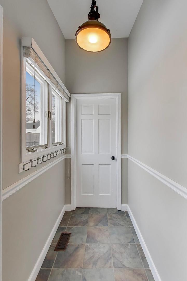 1605 Burning Trail Wheaton, IL 60189 - Photo 14 of 36