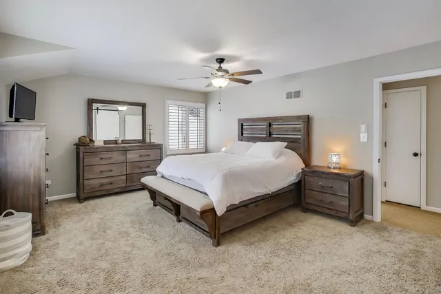 $785,000 | 1605 Burning Trail, Wheaton, IL 60189