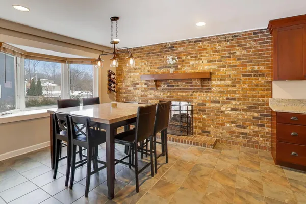 $755,000 | 1605 Burning Trail, Wheaton, IL 60189