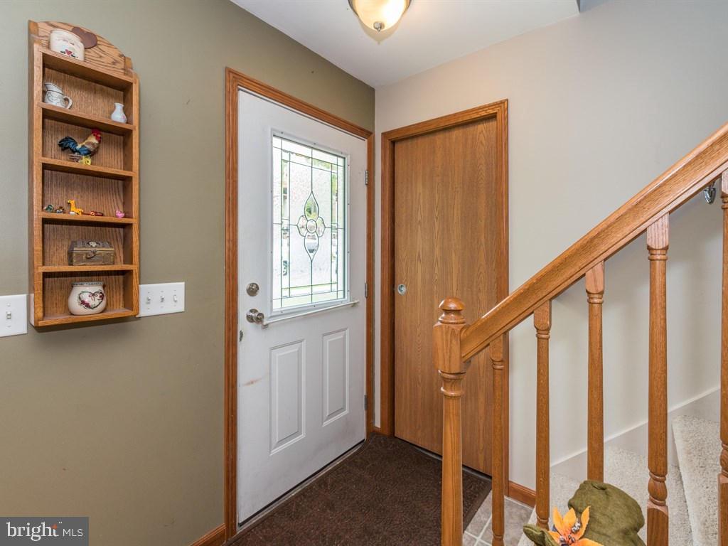137 Ridge Avenue Ephrata, PA 17522 - Photo 2 of 23 Gallery Image 2