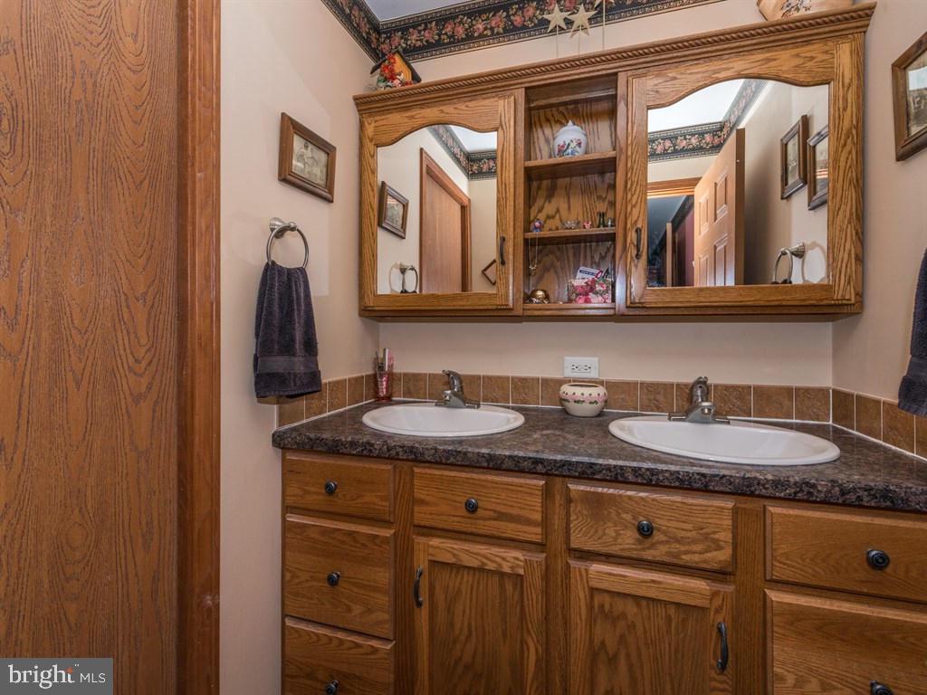 137 Ridge Avenue Ephrata, PA 17522 - Photo 17 of 23 Gallery Image 17