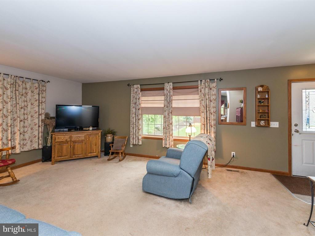 137 Ridge Avenue Ephrata, PA 17522 - Photo 3 of 23 Gallery Image 3