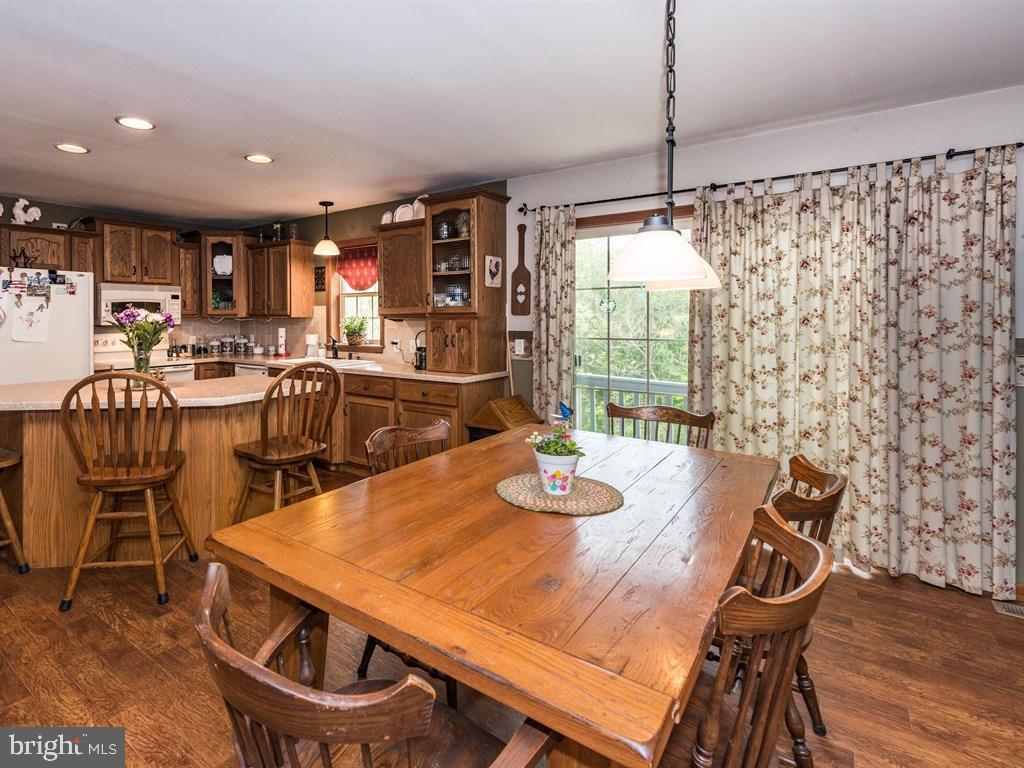 137 Ridge Avenue Ephrata, PA 17522 - Photo 6 of 23 Gallery Image 6